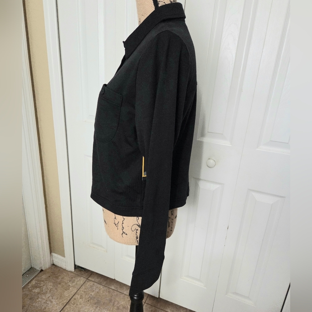 Lee Black Button-Front Pocket Crop Shirt - Picture 3 of 11